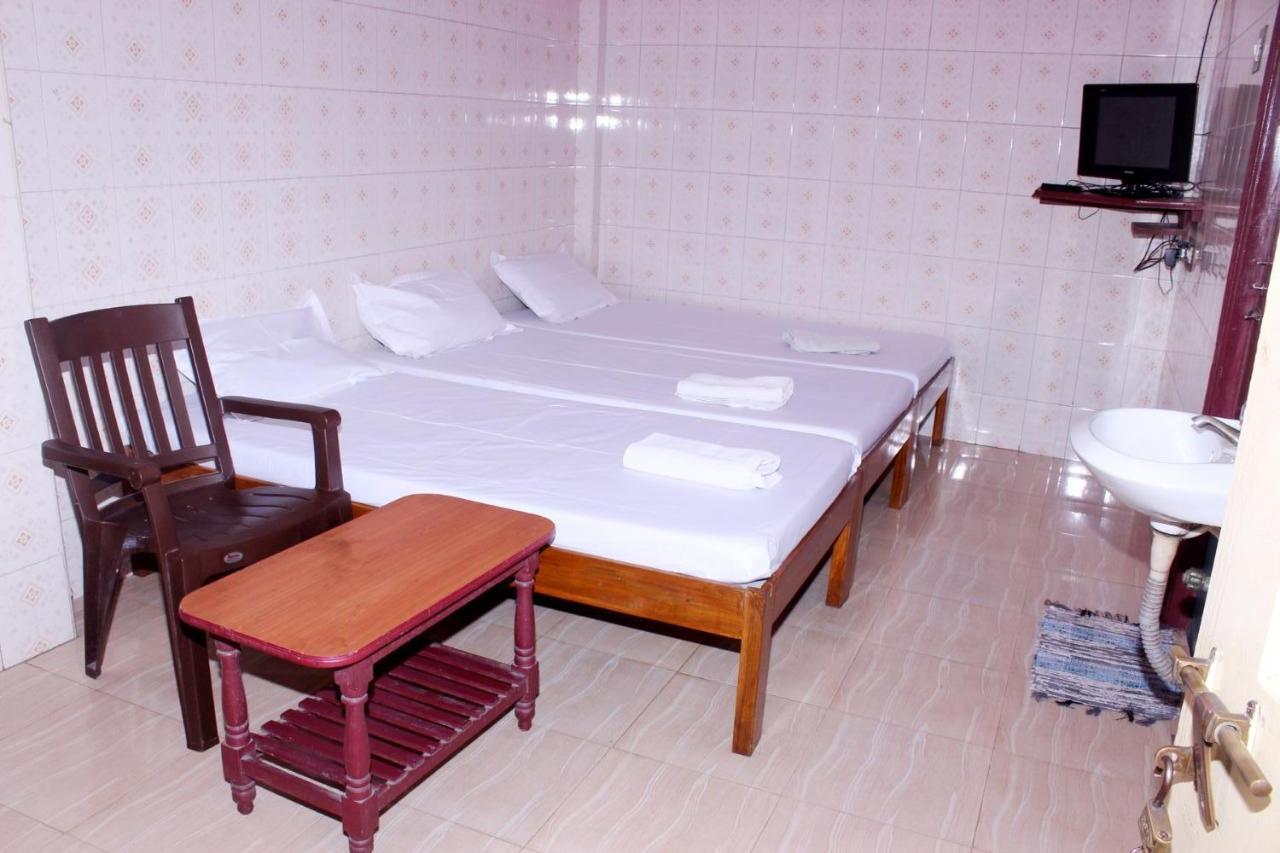 Merit Guest House Chennai Room photo